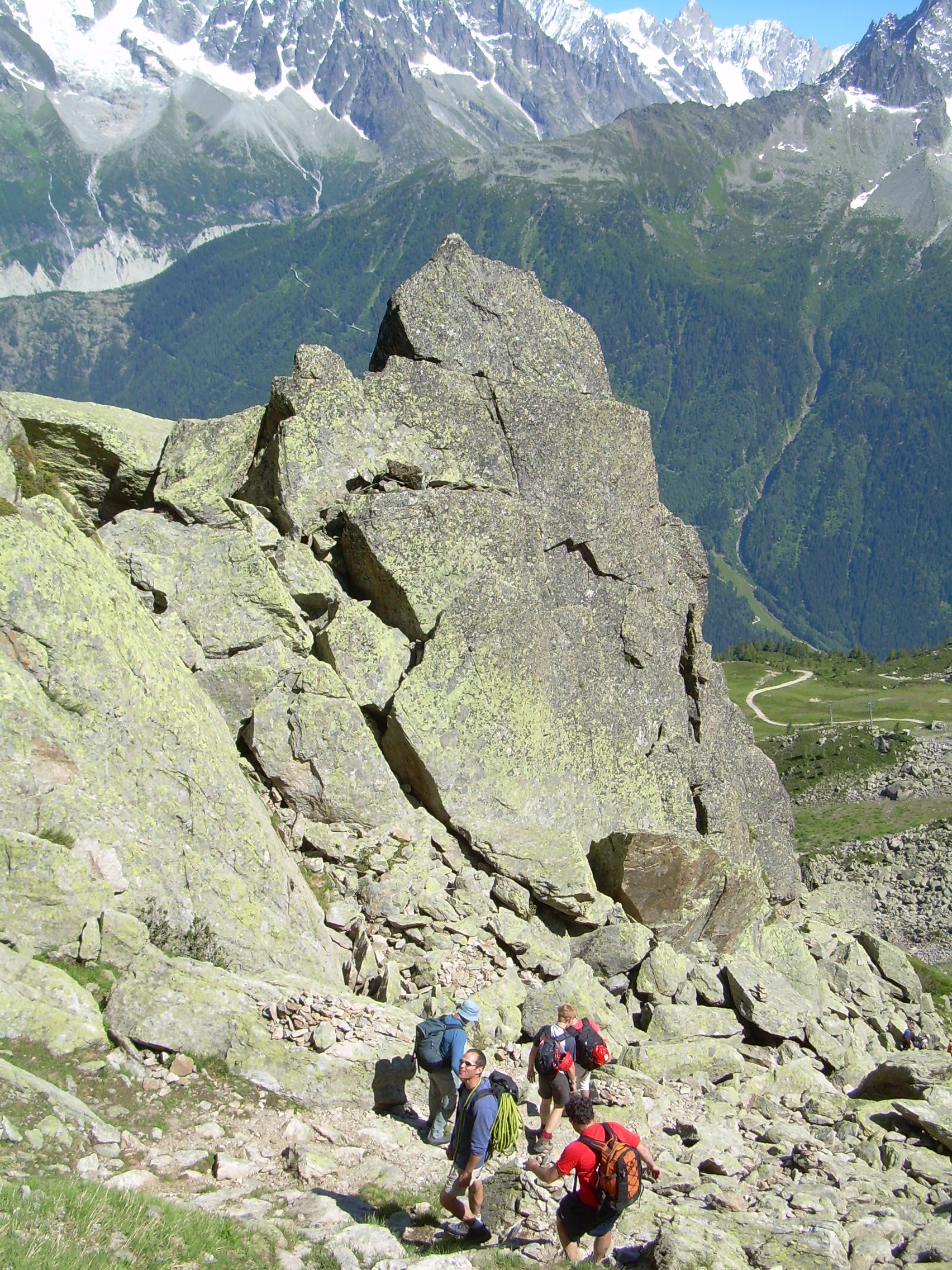 Group scramble on way down, cocher-cochon.JPG